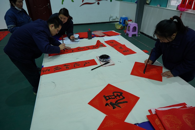 福利滿滿迎新春 工會(huì)關(guān)懷暖人心 ——賽柯瑞思公司工會(huì)開展“墨香迎蛇年，春聯(lián)送福來”活動(dòng)
